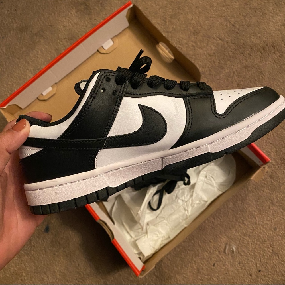 Nike Dunk Low WMNs